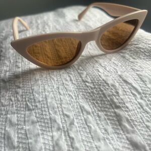 Revolve cream sunglasses